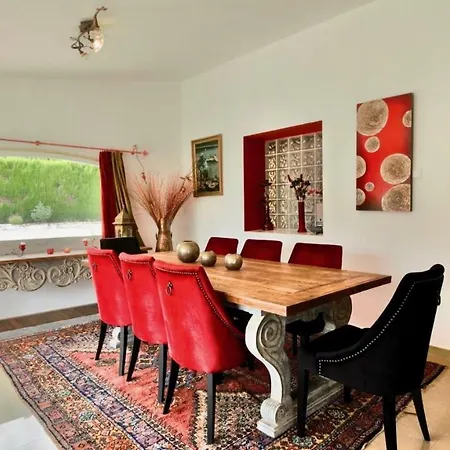 Finca La Plana Zh دينايا