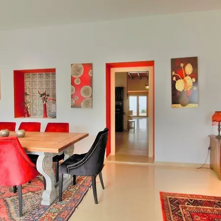 Finca La Plana Zh دينايا